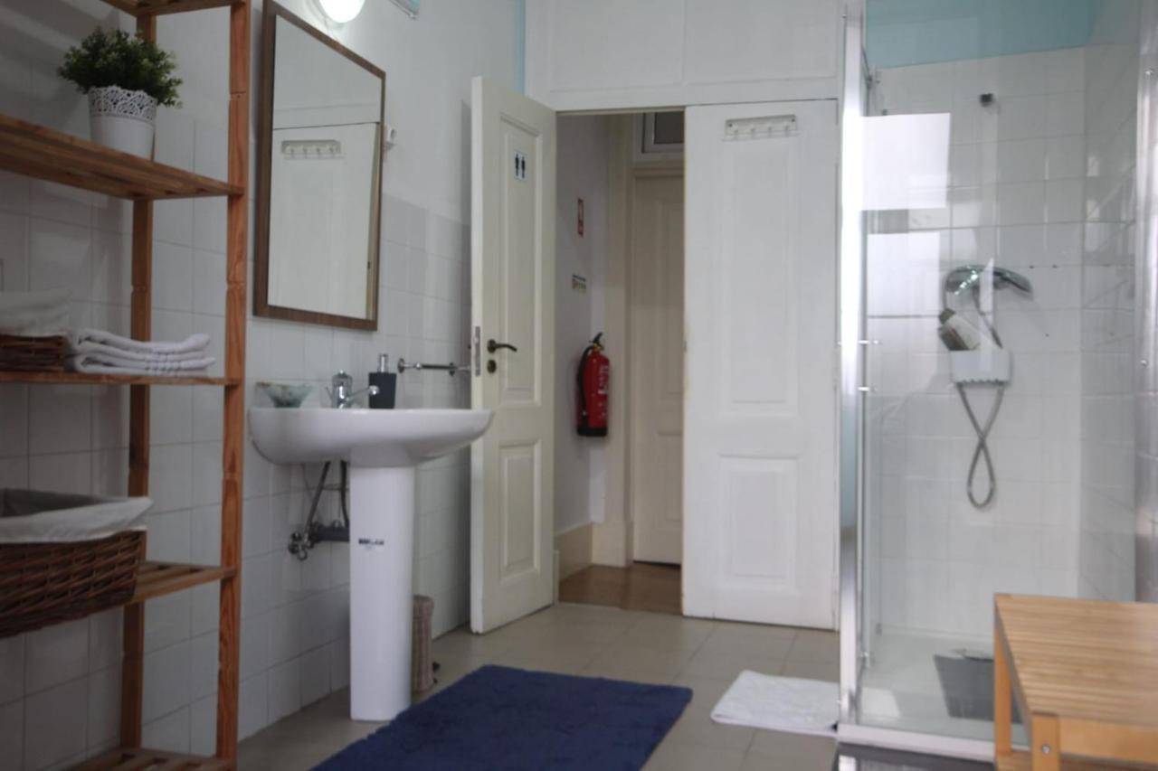 Romantic Chiado 7 -private Small Single With No Outside Window Apartamento