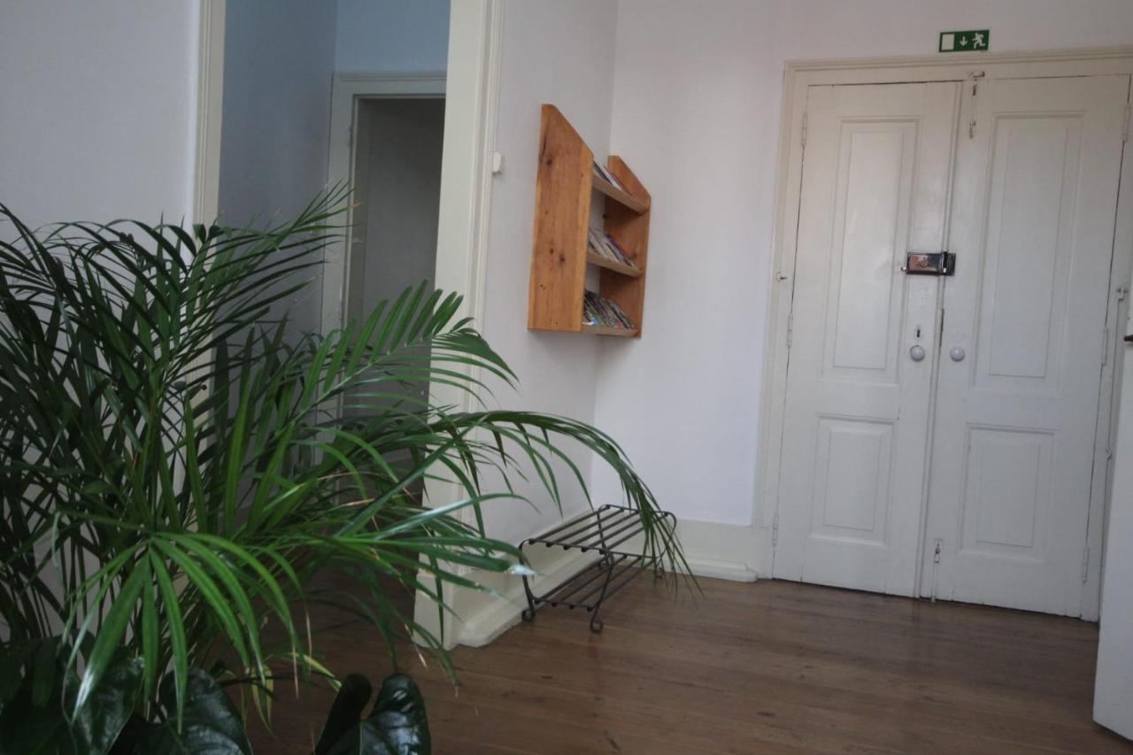 Romantic Chiado 7 -private Small Single With No Outside Window Apartamento *
